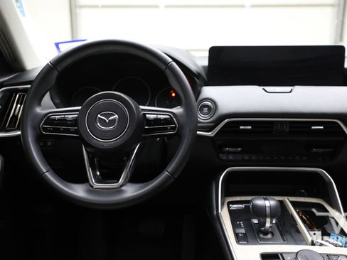 Used 2025 MAZDA CX-90 3.3 Turbo w/ Preferred Package AWD/4WD image 8