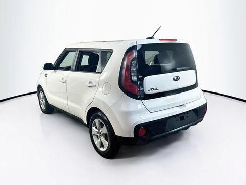 Used 2017 Kia Soul FWD image 6