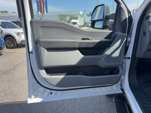 New 2026 Ford F550 4x4 Crew Cab image 10