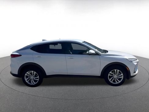 Used 2025 Buick Envista Preferred image 16