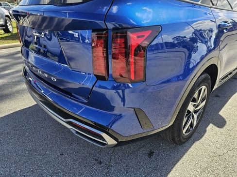 Used 2022 Kia Sorento S w/ Panoramic Sunroof Package image 11