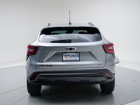New 2026 Chevrolet Trax RS w/ Sunroof Package FWD image 6