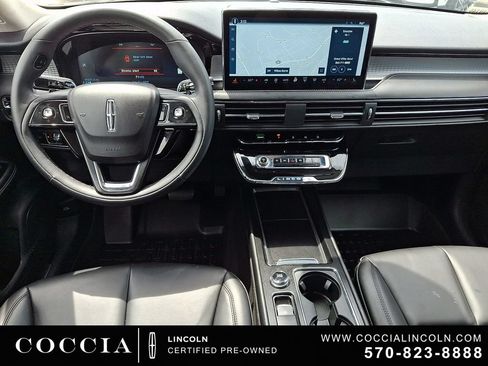 Certified 2023 Lincoln Corsair AWD image 11