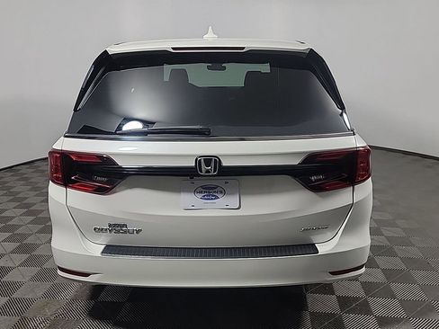 Certified 2023 Honda Odyssey Sport image 5