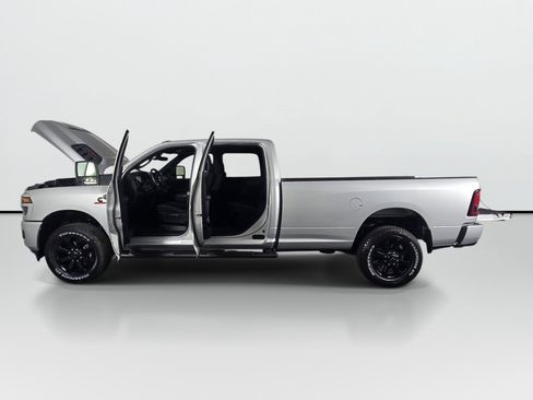 New 2026 RAM 2500 Tradesman AWD/4WD image 11