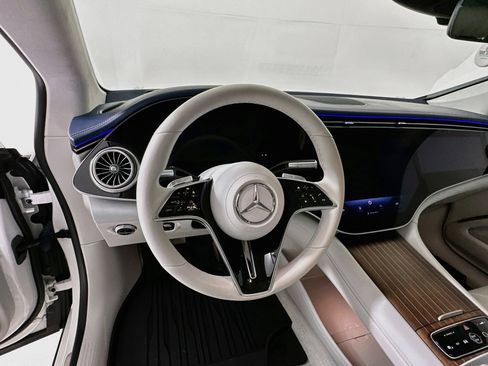 Used 2023 Mercedes-Benz EQS 580 4MATIC Sedan image 12