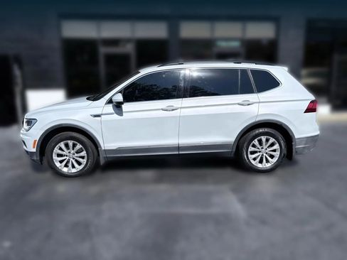 Used 2018 Volkswagen Tiguan SE image 2