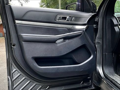 Used 2019 Ford Explorer XLT w/ Class III Trailer Tow Package FWD image 17