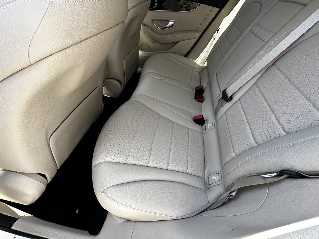 Certified 2022 Mercedes-Benz GLC 300 image 24