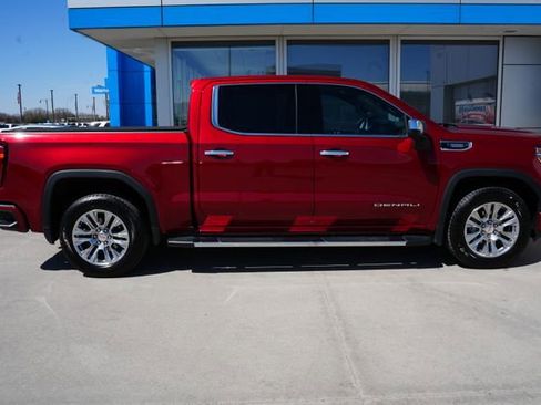 Used 2022 GMC Sierra 1500 Denali w/ Driver Alert Package II AWD/4WD image 32