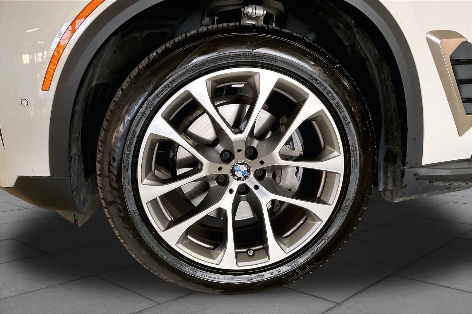 Used 2026 BMW X5 xDrive40i AWD/4WD image 10