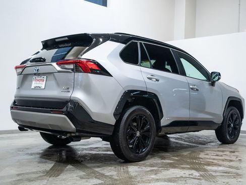 Certified 2022 Toyota RAV4 XSE image 9