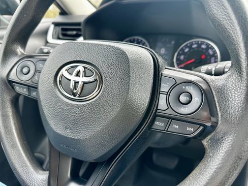 Used 2020 Toyota RAV4 XLE AWD/4WD image 21