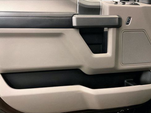 Used 2018 Ford F150 XLT w/ Equipment Group 302A Luxury image 22