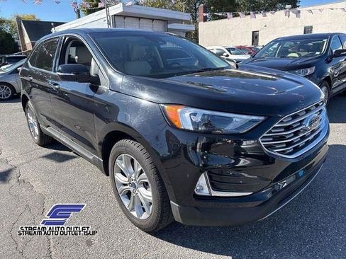 Used 2022 Ford Edge Titanium AWD/4WD image 17