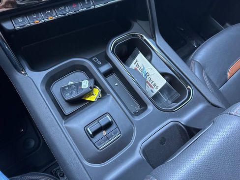 Used 2024 GMC Sierra 2500 AT4 w/ AT4 Premium Plus Package image 21