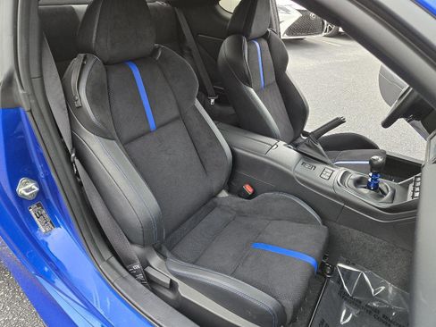 Used 2025 Subaru BRZ tS image 18