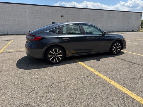 Used 2022 Honda Civic EX-L image 25