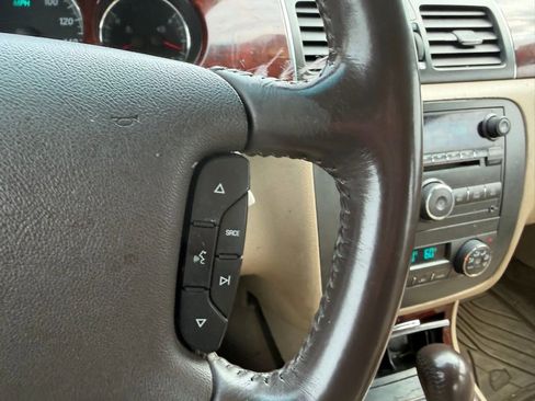 Used 2007 Buick Lucerne CXL FWD image 26