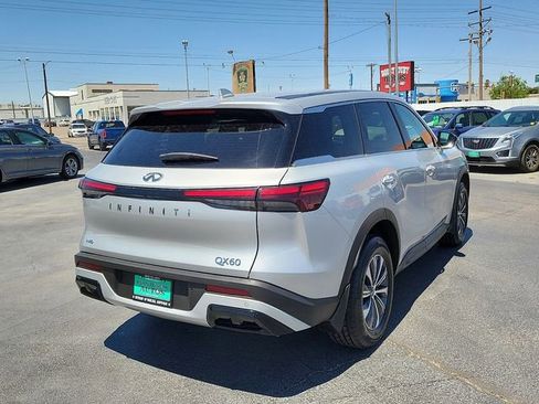Used 2023 INFINITI QX60 Pure AWD/4WD image 3