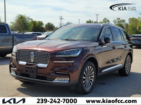 Used 2020 Lincoln Aviator Reserve w/ Elements Package Plus image 3
