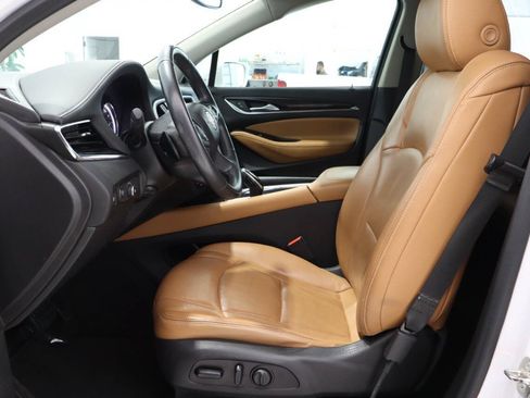 Used 2018 Buick Enclave Premium FWD image 16