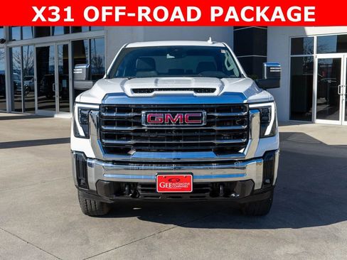 Used 2024 GMC Sierra 3500 SLT w/ X31 Off-Road Package image 2