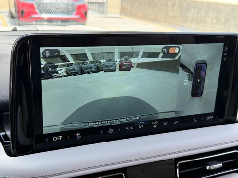 New 2026 Lincoln Aviator AWD image 32