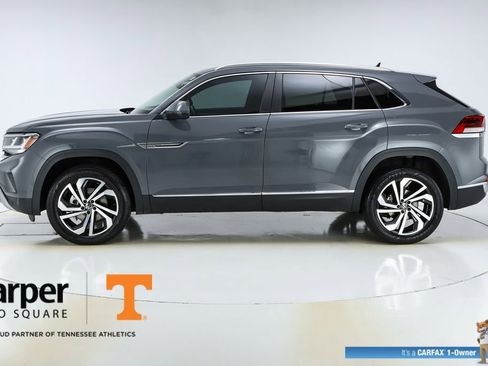 Used 2023 Volkswagen Atlas Cross Sport SEL image 2