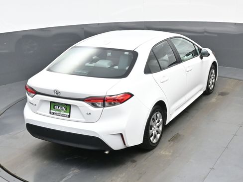 Used 2025 Toyota Corolla LE FWD image 38