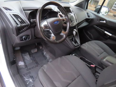 Used 2016 Ford Transit Connect XLT image 8