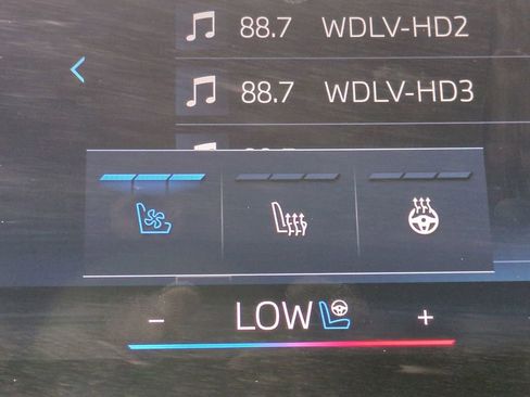 Used 2025 BMW X3 xDrive30i w/ Premium Package image 24