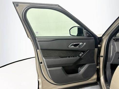 New 2026 Land Rover Range Rover Velar Dynamic SE image 11