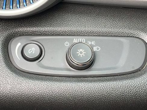 Used 2024 Chevrolet Trax LS w/ LS Convenience Package FWD image 27