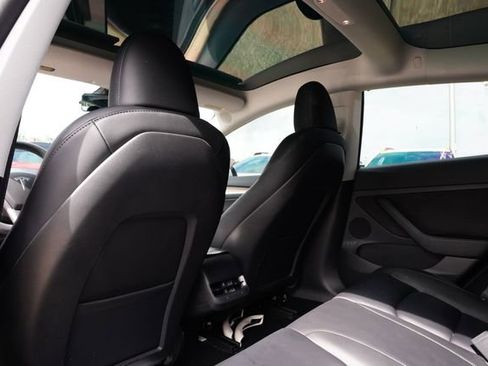 Used 2023 Tesla Model 3 Standard Range image 16