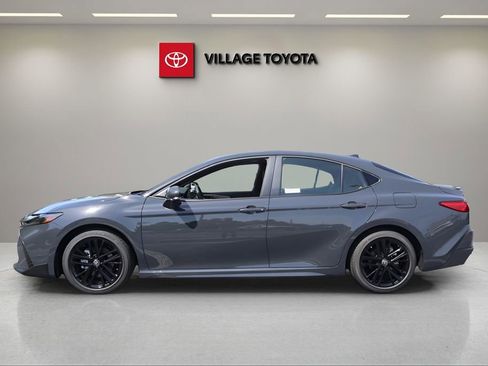 New 2026 Toyota Camry SE FWD image 2