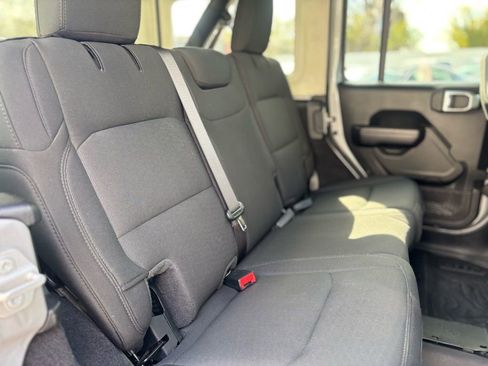 Used 2021 Jeep Wrangler Unlimited Sport image 16