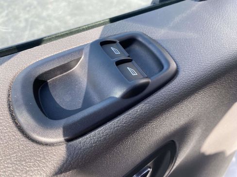 Used 2024 Ford Transit 350 XLT image 18