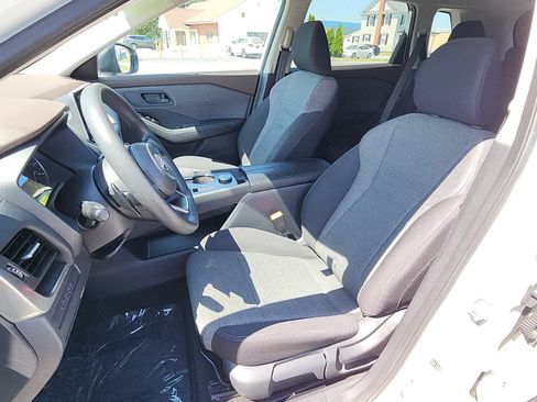 Used 2022 Nissan Rogue S image 10