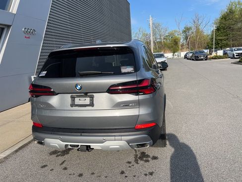 Used 2024 BMW X5 xDrive40i w/ Premium Package AWD/4WD image 32