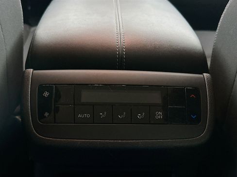 Used 2025 Nissan Pathfinder SV image 26