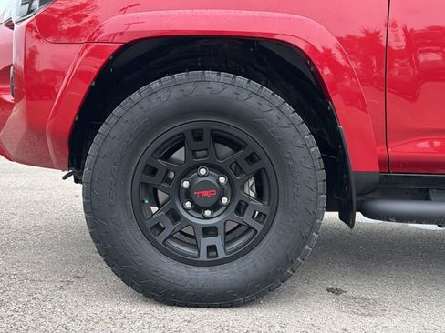 Certified 2024 Toyota 4Runner SR5 Premium w/ Moonroof Package AWD/4WD image 12
