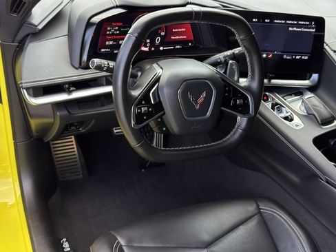 Used 2021 Chevrolet Corvette Stingray Coupe w/ Z51 Performance Package RWD image 13