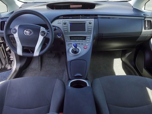 Used 2015 Toyota Prius Two FWD image 10