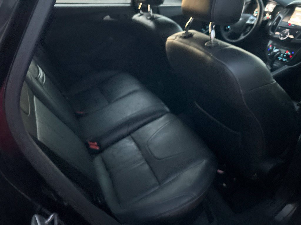 Used 2012 Ford Focus Titanium FWD image 17