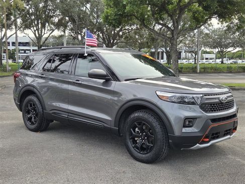 Used 2023 Ford Explorer Timberline image 3