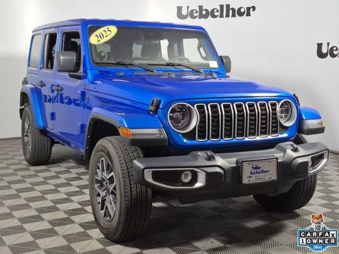 Used 2025 Jeep Wrangler Unlimited Sahara AWD/4WD image 1