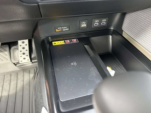 New 2026 Toyota Camry SE w/ Convenience Package FWD image 22