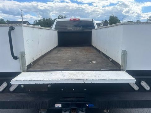 Used 2024 RAM 3500 Tradesman w/ Chrome Appearance Group AWD/4WD image 15