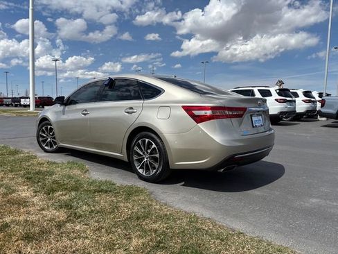 Used 2016 Toyota Avalon XLE Plus FWD image 5